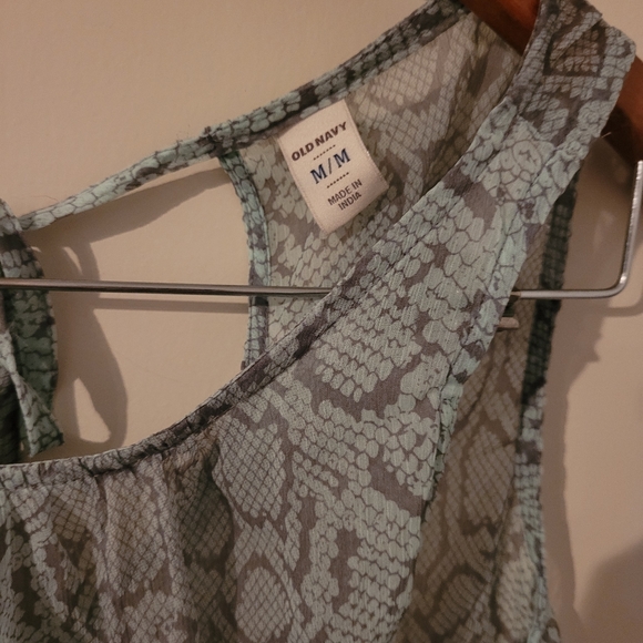 Old navy sheer tank with blue snake skin print - Picture 3 of 6